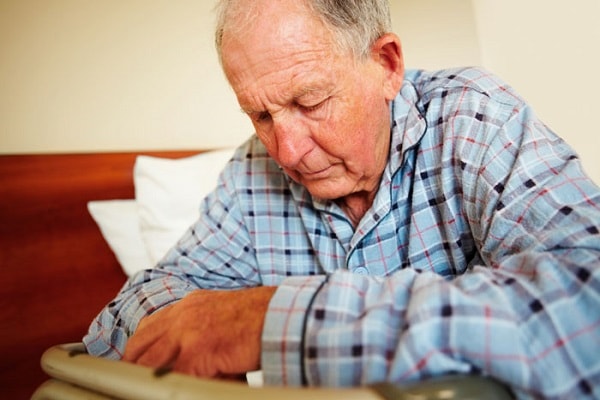 Những triệu chứng của bệnh táo bón ở người cao tuổi