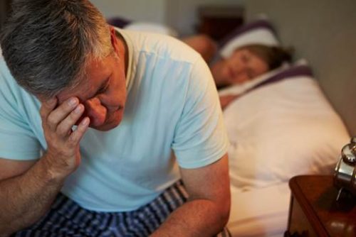 Bạn biết gì về bệnh mất ngủ ở người cao tuổi?