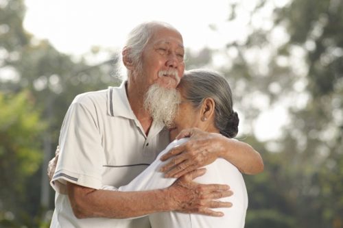 Cáng về lớn tuổi người già càng mong muốn được yêu thương