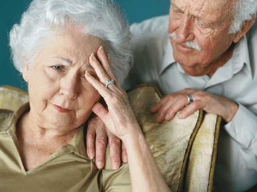 Những dấu hiệu của bệnh lẫn ở người cao tuổi thường gặp