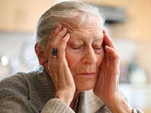 Lưu ý khi điều trị bệnh đau đầu cho người cao tuổi