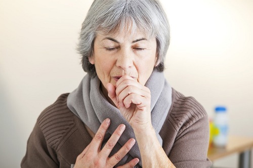 Cách phòng tránh mắc bệnh đường hô hấp ở người cao tuổi