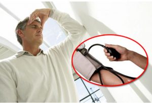 Chữa bệnh huyết áp thấp ở người cao tuổi bằng tỏi hiệu quả