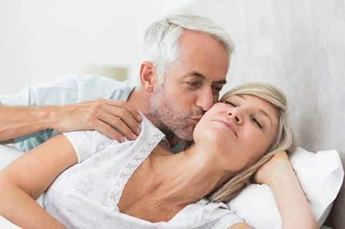 Đàn ông 60 vẫn quan tâm tới đời sống tình dục