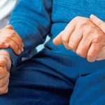 Phòng ngừa bệnh run chân tay để hạn chế tối đa biến chứng bện có thể xảy ra