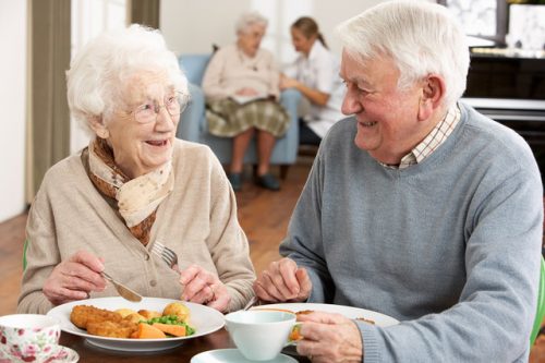 Không chỉ có sức khỏe mà dinh dưỡng của người cao tuổi cũng được đảm bảo