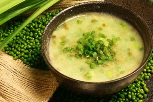Món Cháo đậu xanh là một trong những món ăn dinh dưỡng rất tốt cho sức khỏe người cao tuổi