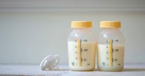 Lựa chọn sữa mẹ là tốt nhất cho trẻ