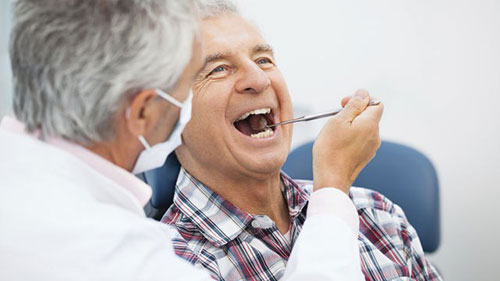Cách chăm sóc sức khỏe răng miệng cho người già
