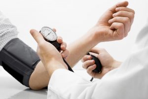 Cách phòng tránh bệnh tăng huyết áp ở người cao tuổi